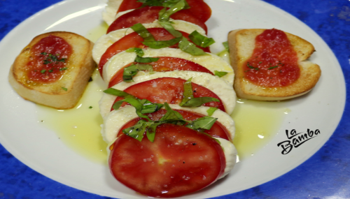 Tomate con Mozzarella Tomate con Mozzarella