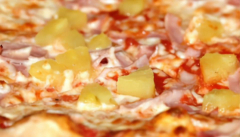 Pizza &quote;Hawaii&quote;
